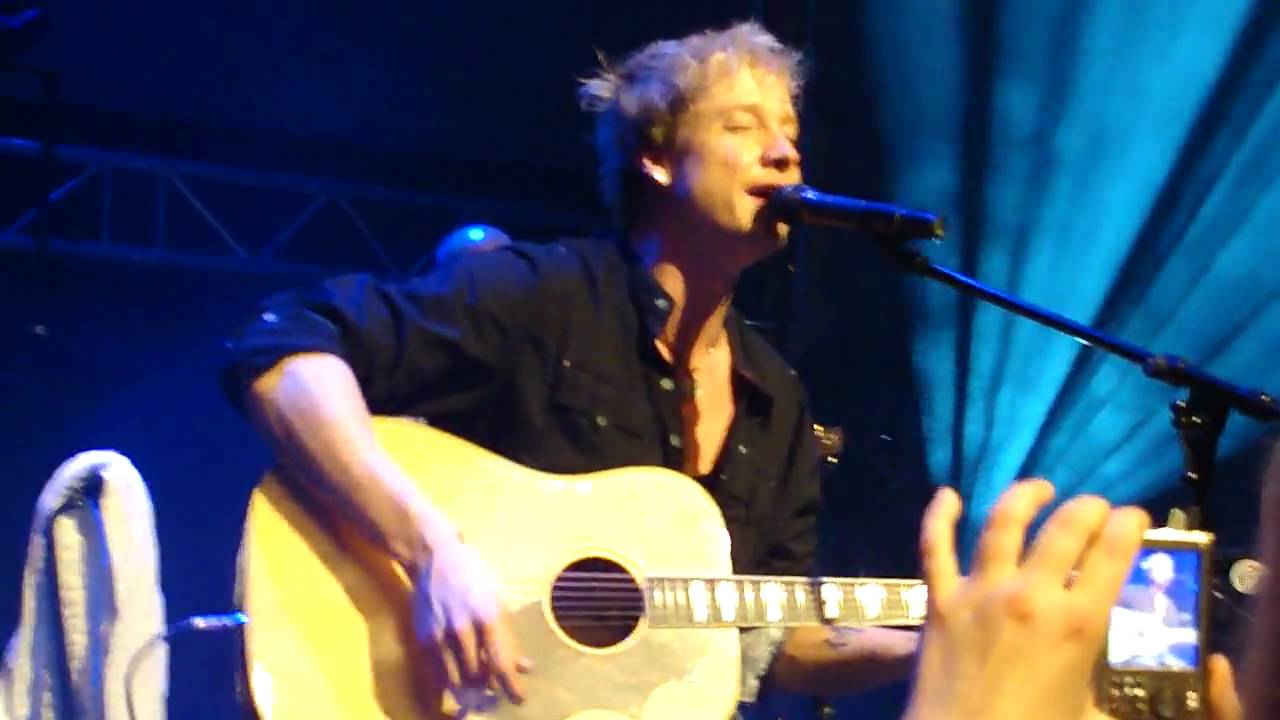 Sunrise Avenue - Fairytale Gone Bad ACOUSTIC (Helsinki, Korjaamo 10.4.10 2nd gig)