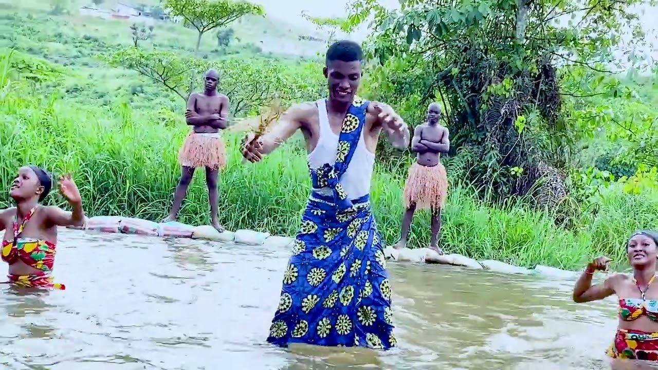 sac à dos - Afro mbokalisation( clip-vidéo )
