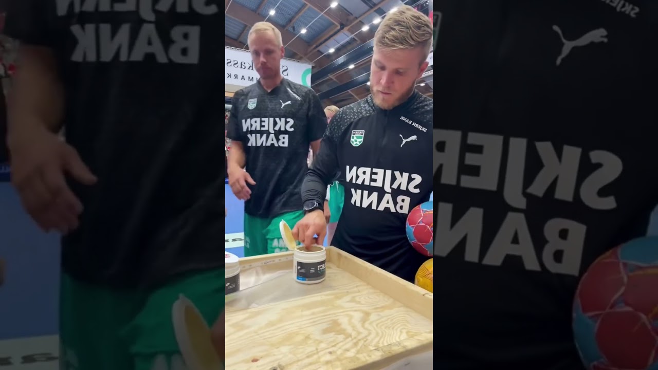 Getting ready for the firs league game 💪 #skjernhaandbold #handball #stivkyhandbold