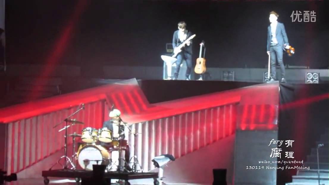 130119 Nanjing FM Love is Sweet+U+Sorry Sorry--Super Junior M band
