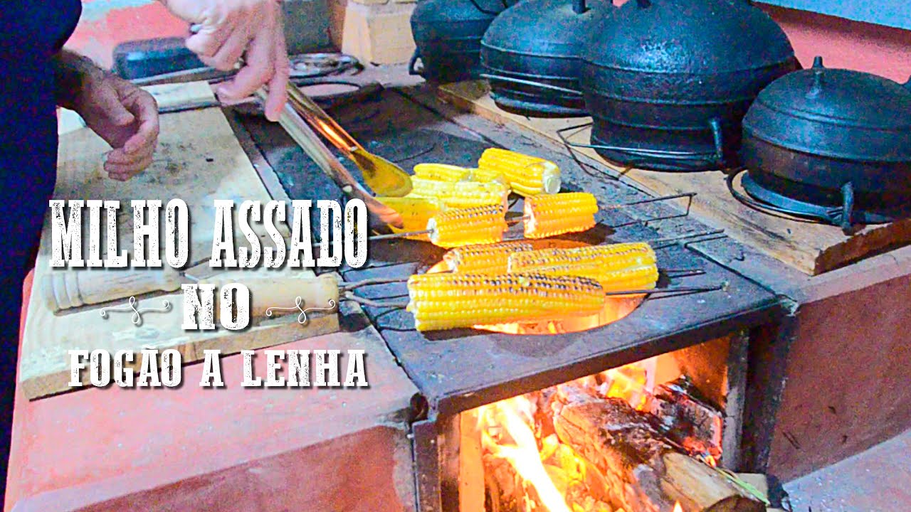 ASSANDO MILHO VERDE NO FOG&Atilde;O A LENHA