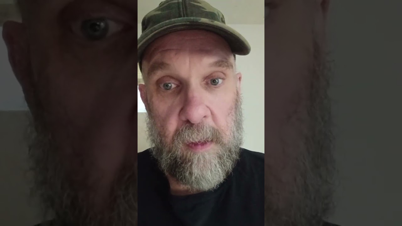 Thought I was crazy talking about cops hiding behind hair dye and fake contacts? Look now! 