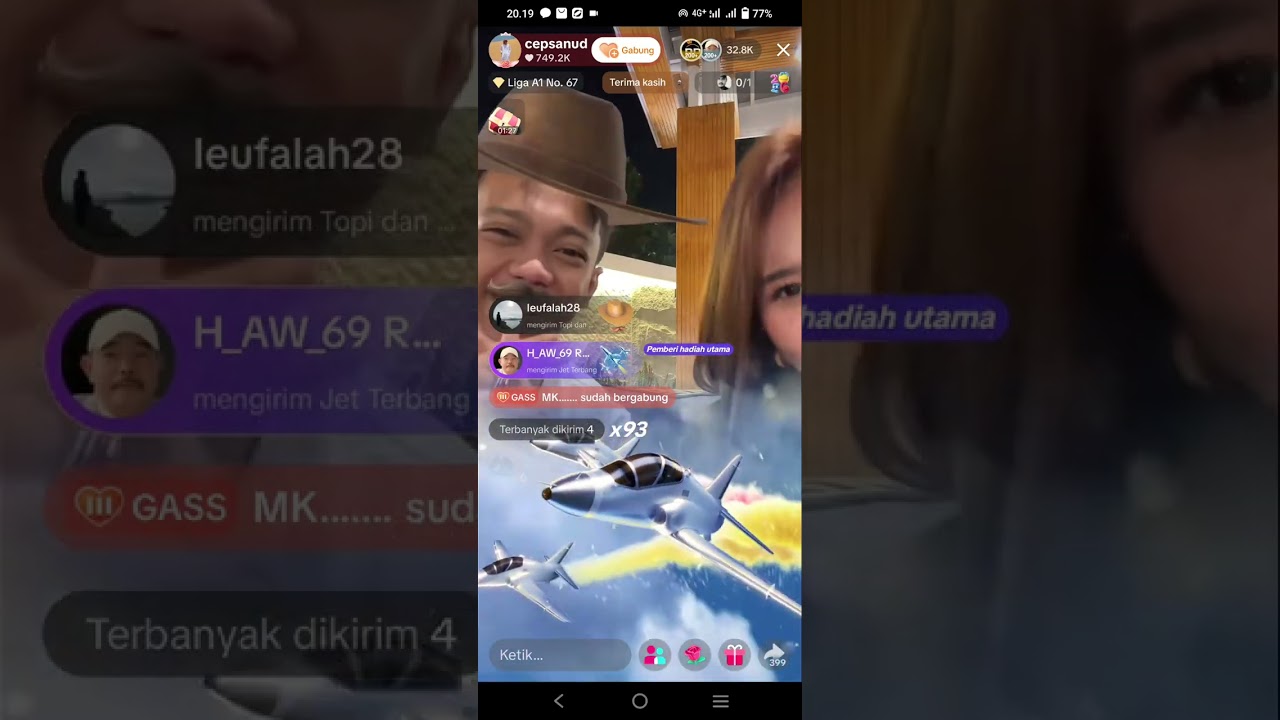 Cepsanud & Ririn lagi nyantai di rumah papih aw