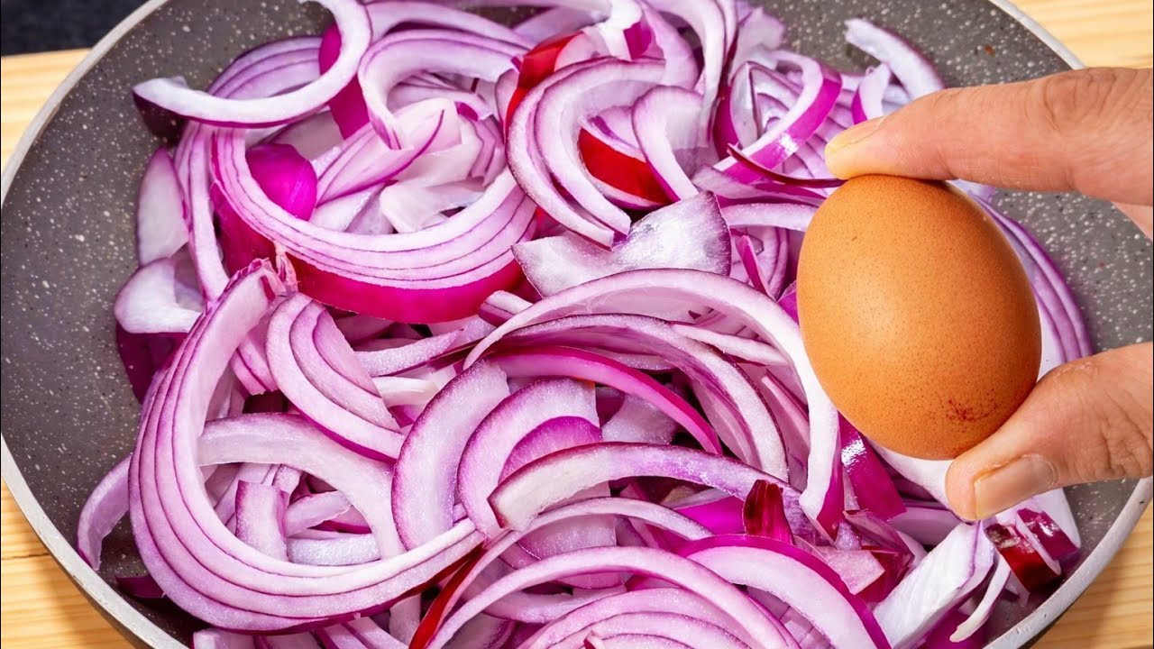 Самый вкусный рецепт с яйцами и луком✅ С этого момента я буду готовить лук именно так.