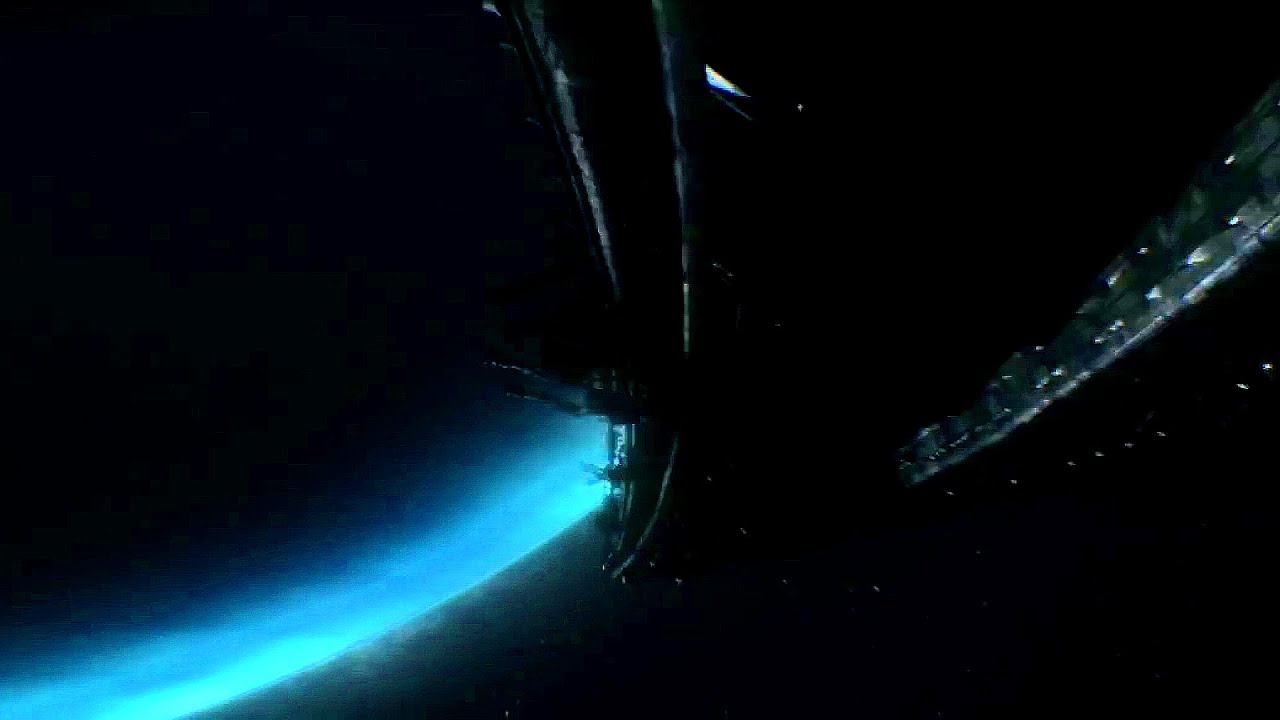 Stargate Universe - Kissing a Gas Giant