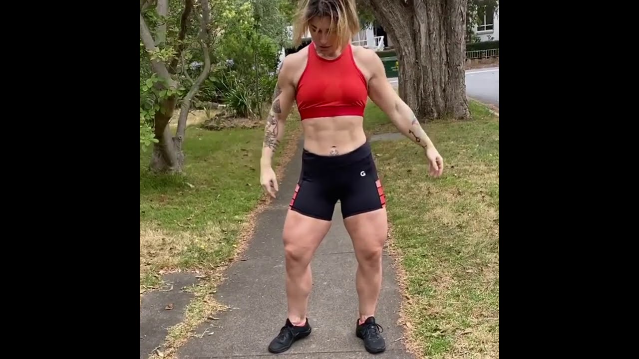THE QUEEN OF CRUSHING WATERMELONS | UFBBH |