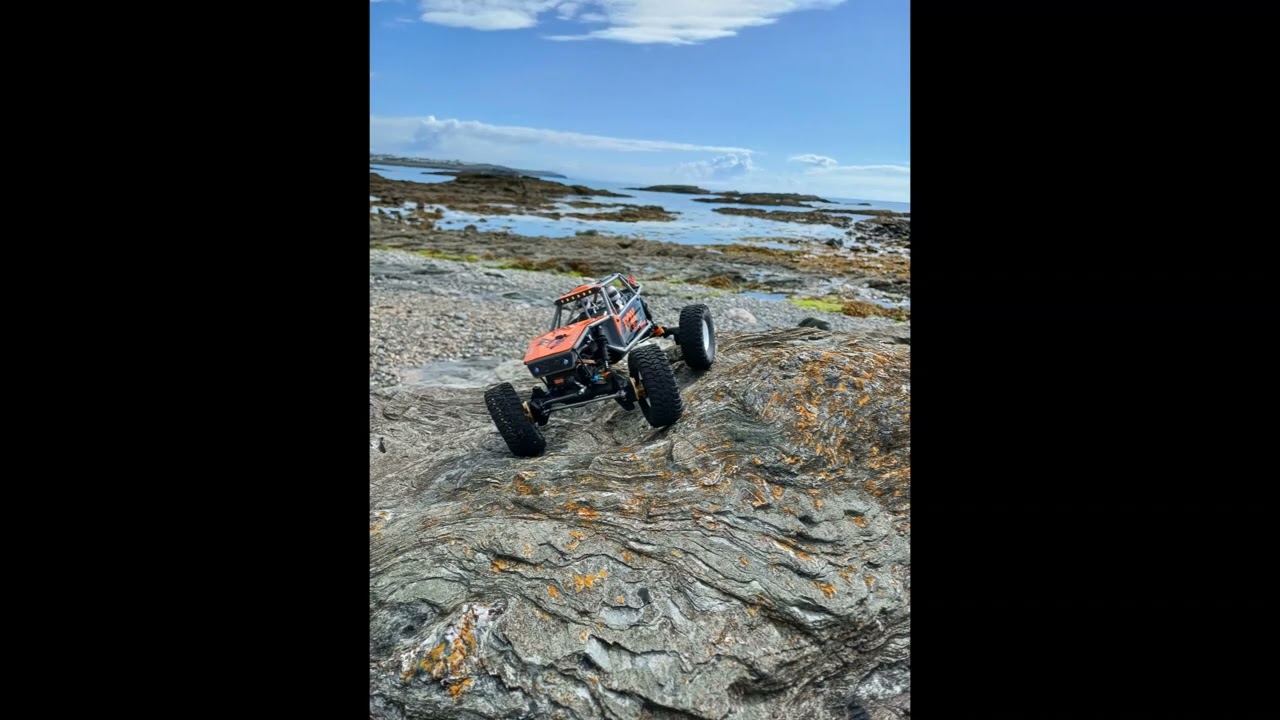 Trearddur Bay Axial UTB18