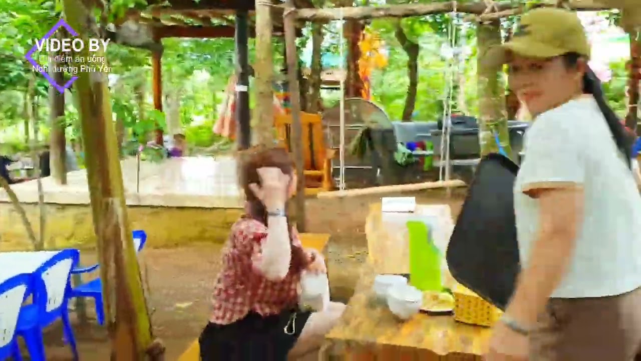Làng Mây và Cây Đỏ, Cao Nguyên Vân Hòa, Phú Yên