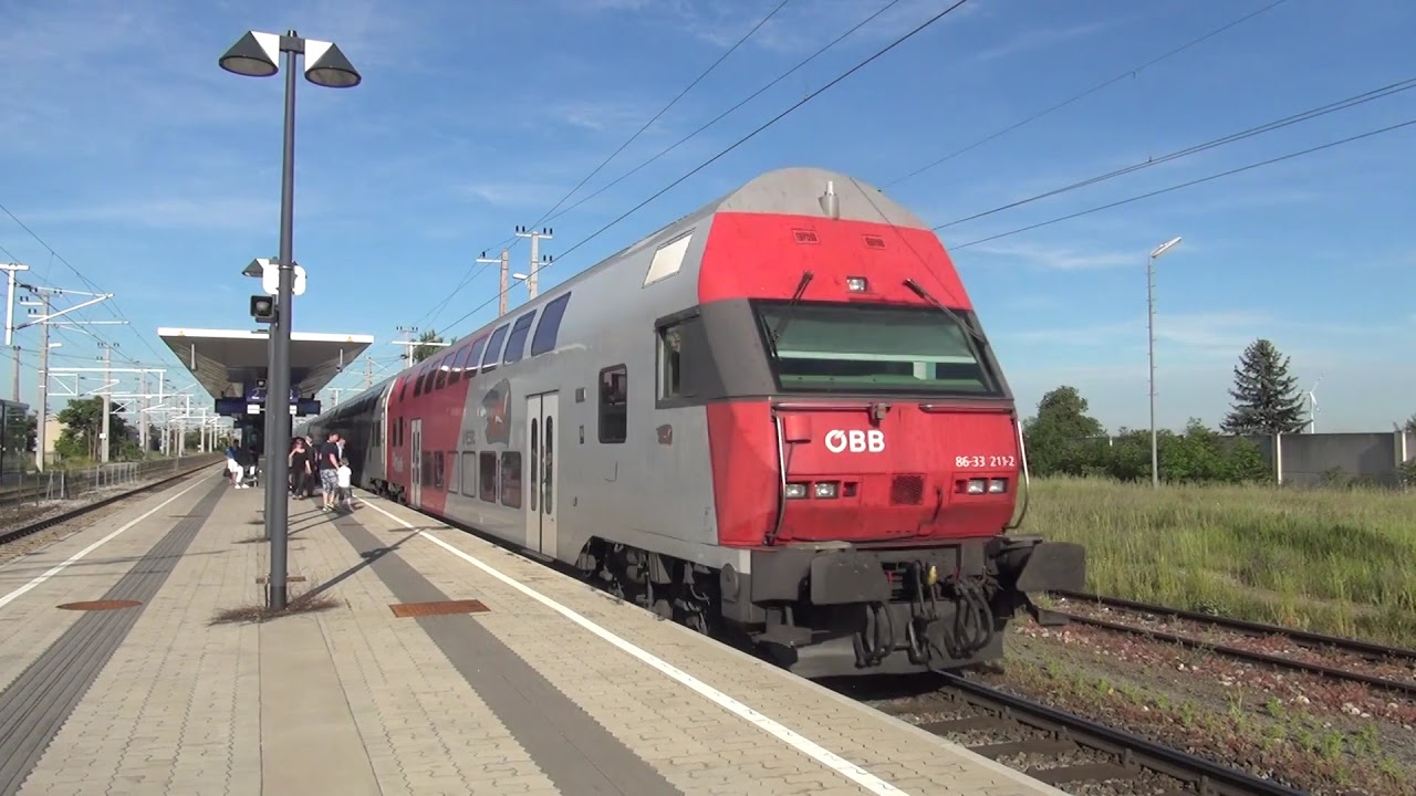 2017 - AT - Arrival of &Ouml;BB 1144 with an RE Regionalexpress train