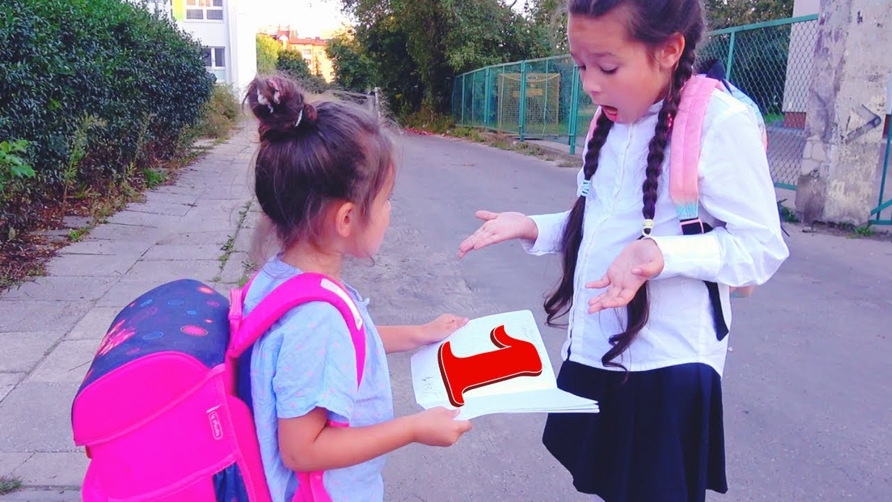 PIERWSZA JEDYNKA W SZKOLE! Czyja To Wina? Aisha Odpoczywa z BARBIE SPA