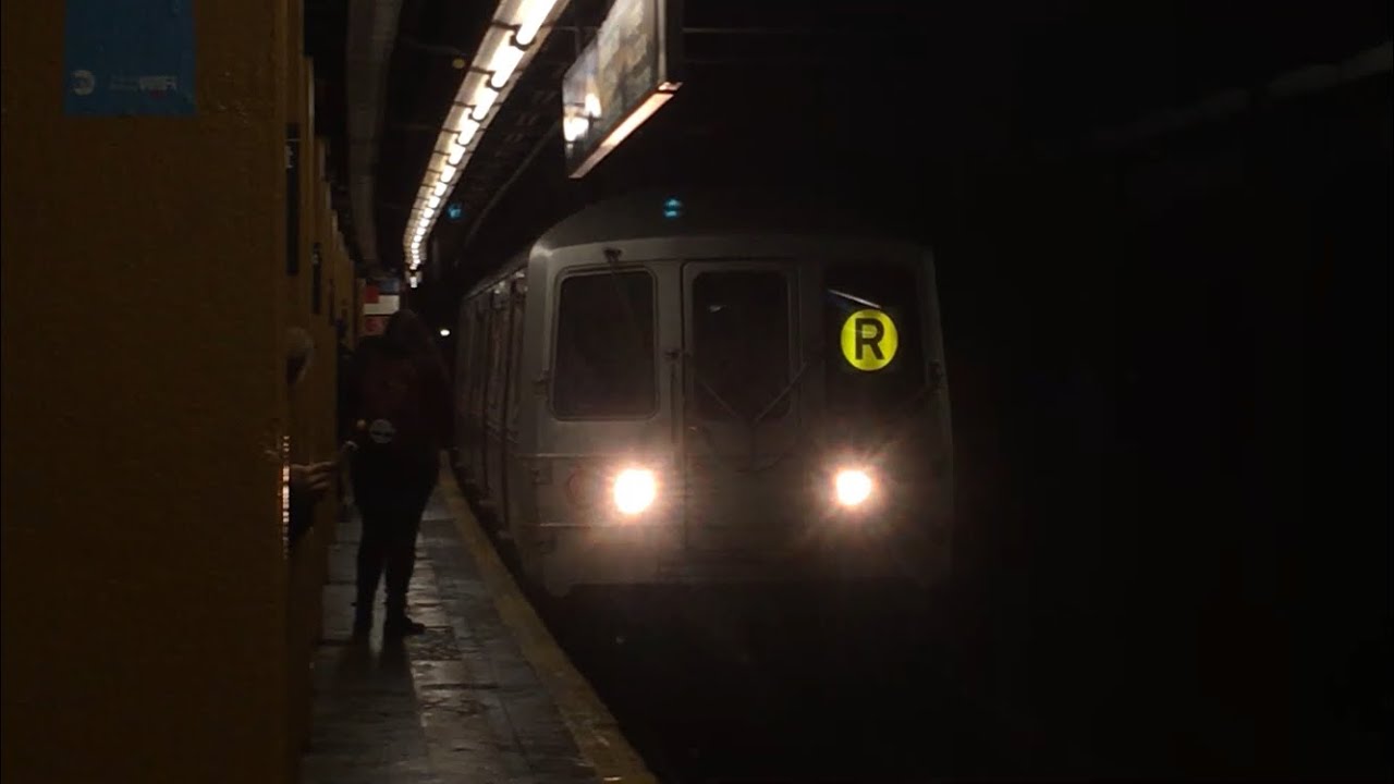 IND Queens Blvd Line: (E) (F) Express and (M) (R) Local Trains @ Elmhurst Avenue (R46, R160A, R160B)