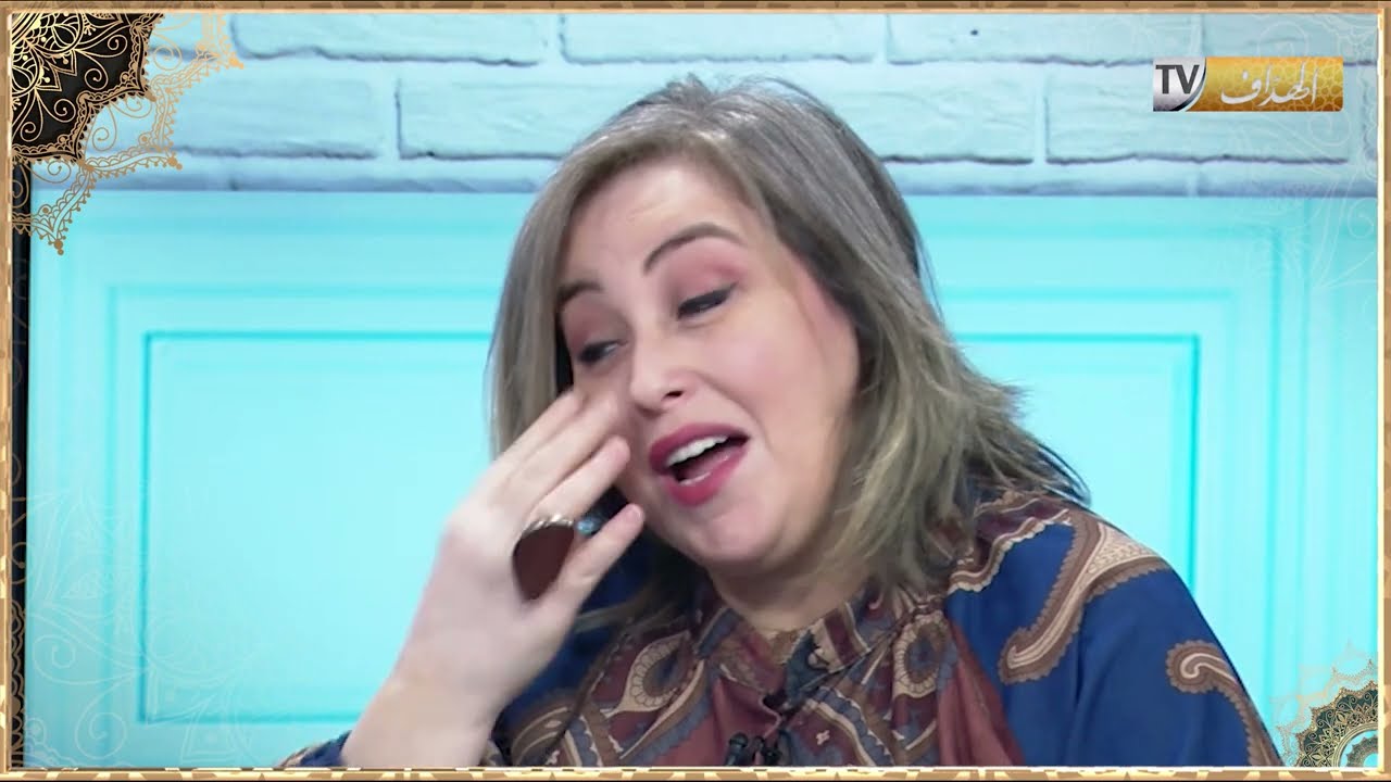 #الكاميرا_الخفية  #ولي_لعقلك  الفنانة نبيلة شيباح تأثرت بالقصة ... خرجت قبها بالبكاء