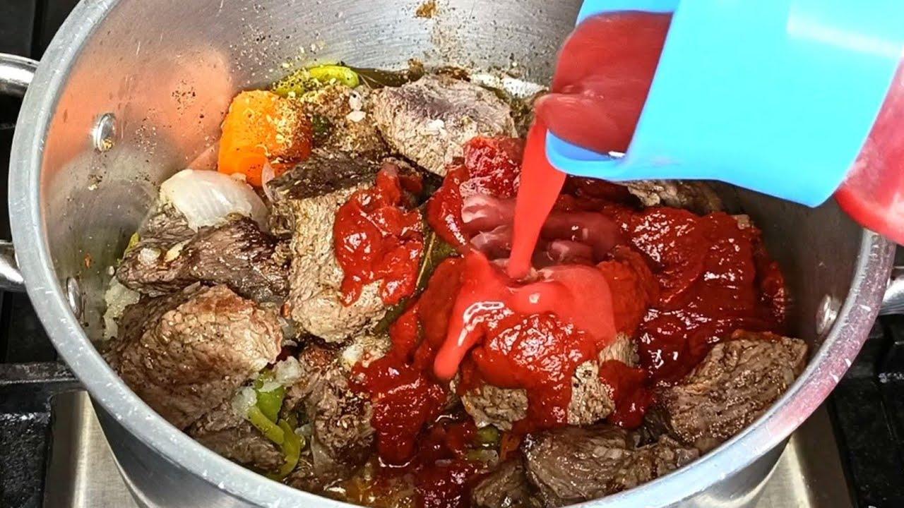 مش هسيبك غير لما تجربيه👌 طلعى كيس لحمه واعملى اجمل طاجن لحمه فخامه هياكلوا صوابعهم وبتنجان مخلل