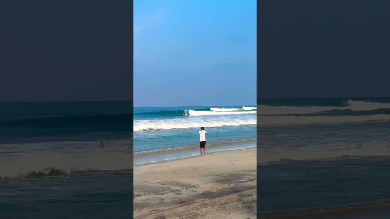 Local shredding in Salina Cruz, Mex!!! Firing waves🔥🔥🔥🌊👀 #surfer #beach #mexico