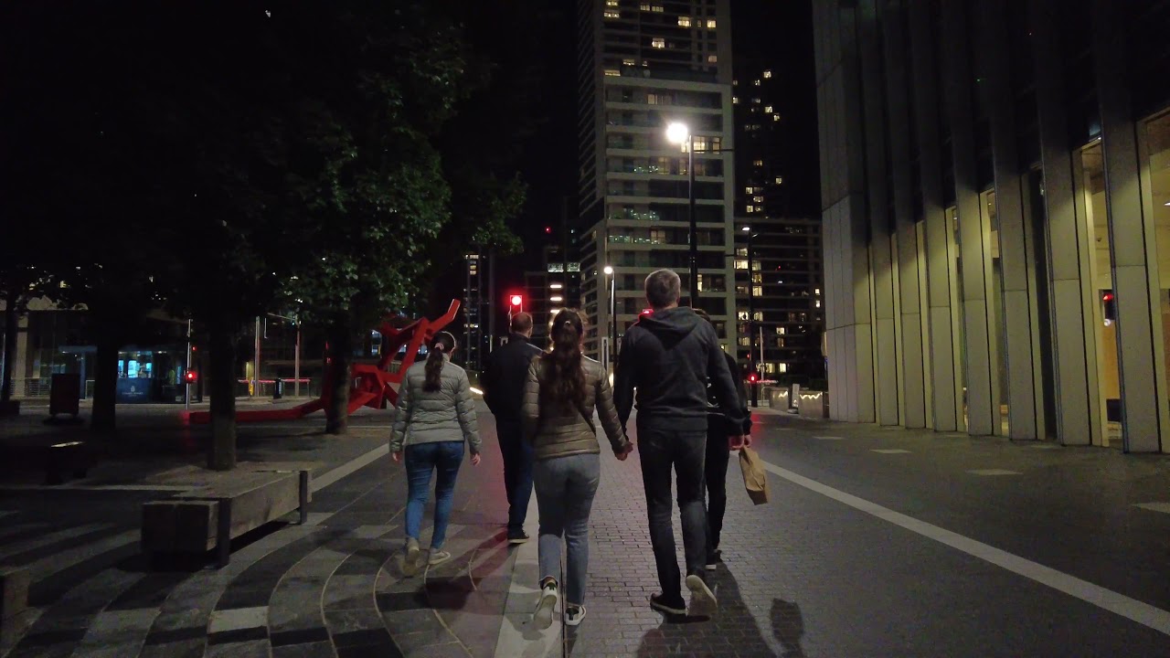 LONDON NIGHT WALKS - Canary Wharf: Nightlife