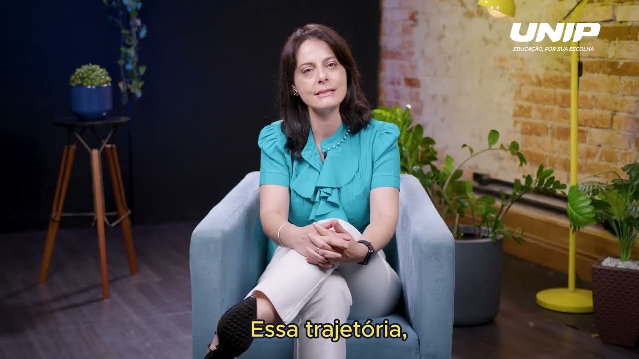 Farm&aacute;cia - Trajet&oacute;ria de sucesso da ex-aluna Eliana Martino