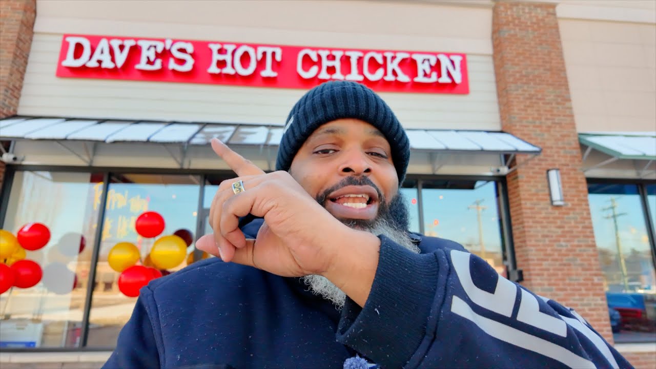 Trying DAVE'S HOT CHICKEN for the FIRST TIME!