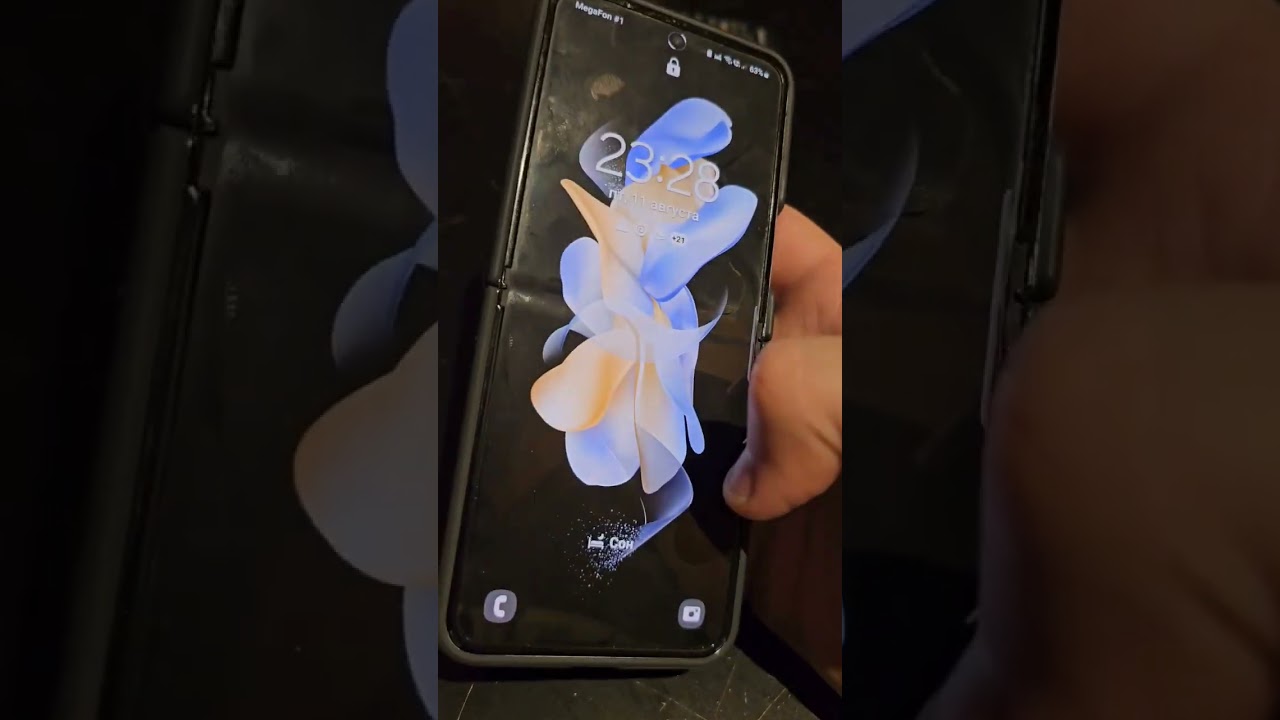 Samsung Galaxy Zflip 4 после года активного использования