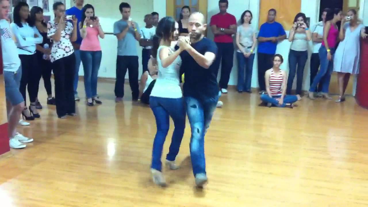 Rodrigo Marques e Carol Vilanova - Workshop Samba Brasília 1