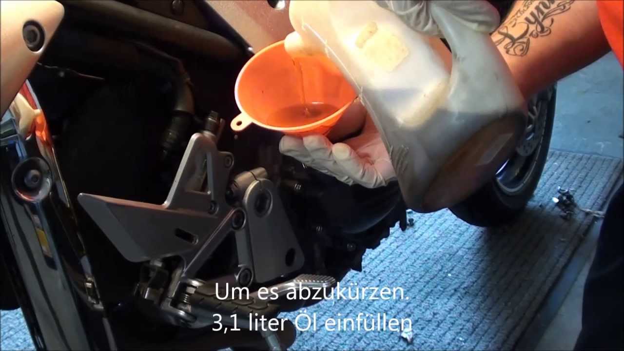 Honda VFR 800 Vtec Ölwechsel