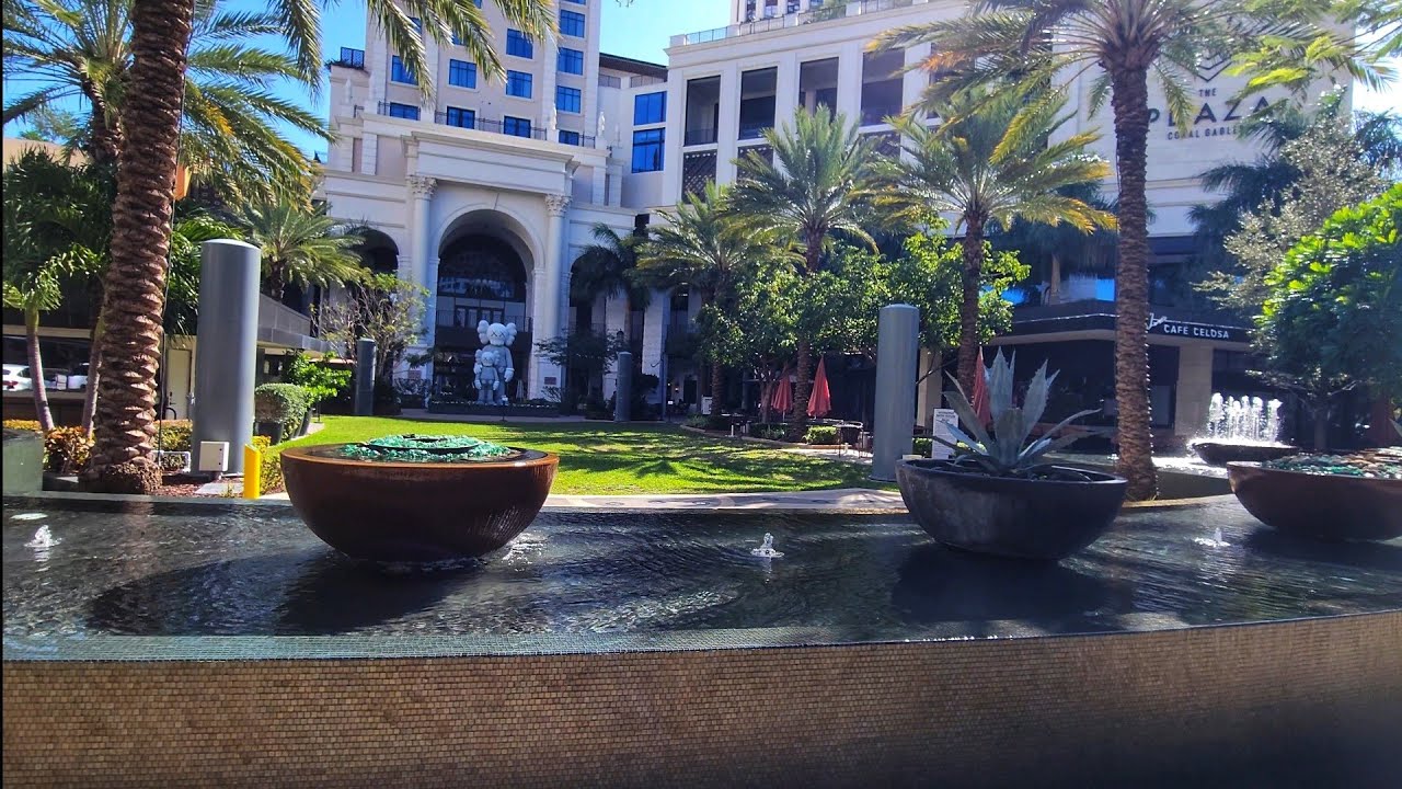 4K The Plaza Coral Gables , Winter Walking Virtual Travel Tour , Miami FL , January 2026
