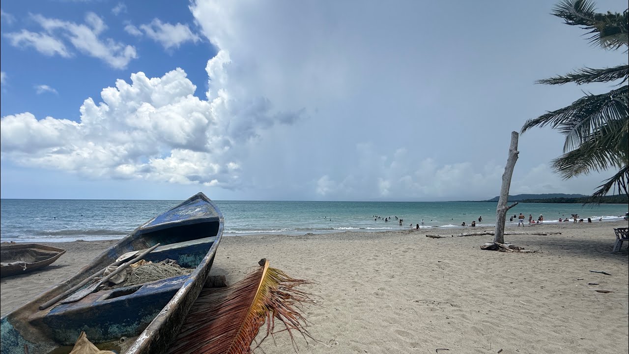 Playa Rogelio La Boca chica del cibao hermosa 