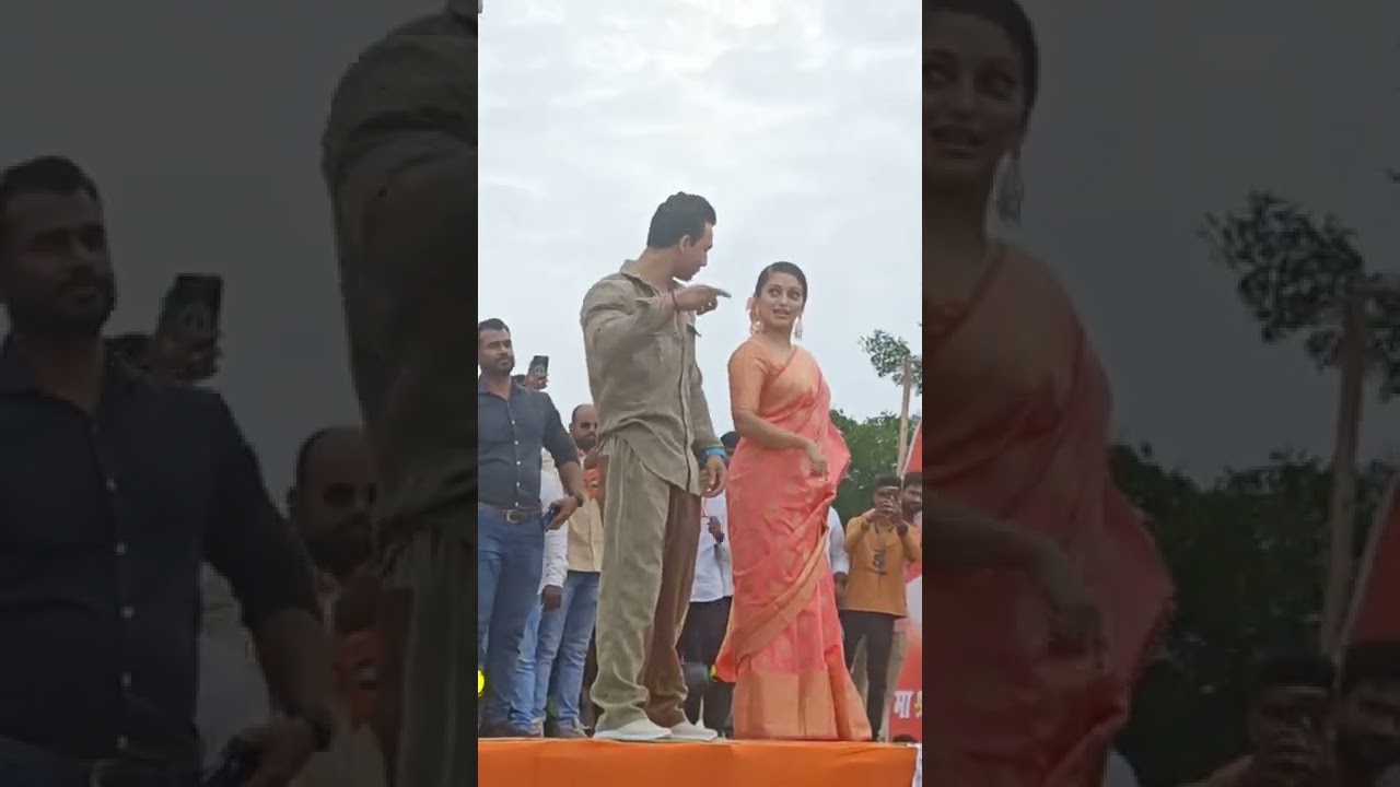 Manasi Naik and Pardeep kharera || Vaat majhi baghtoy rickshawala hit song