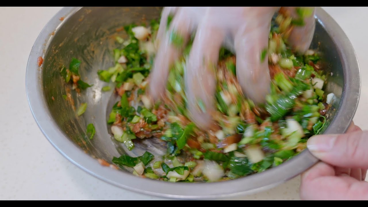 酒店秘制香菇油菜肉馅包子，调馅诀窍配方全公开，鲜香味美汁水多