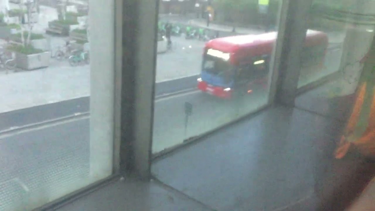 Buses at London St Pancras January 2026 & EMR train announcements