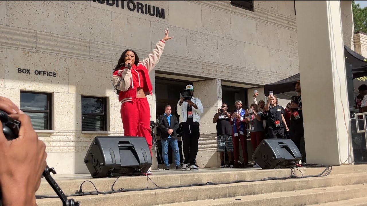 Hot Surprise: Megan Thee Stallion Ignites TSU with Flamin' Scholarship Presentation!