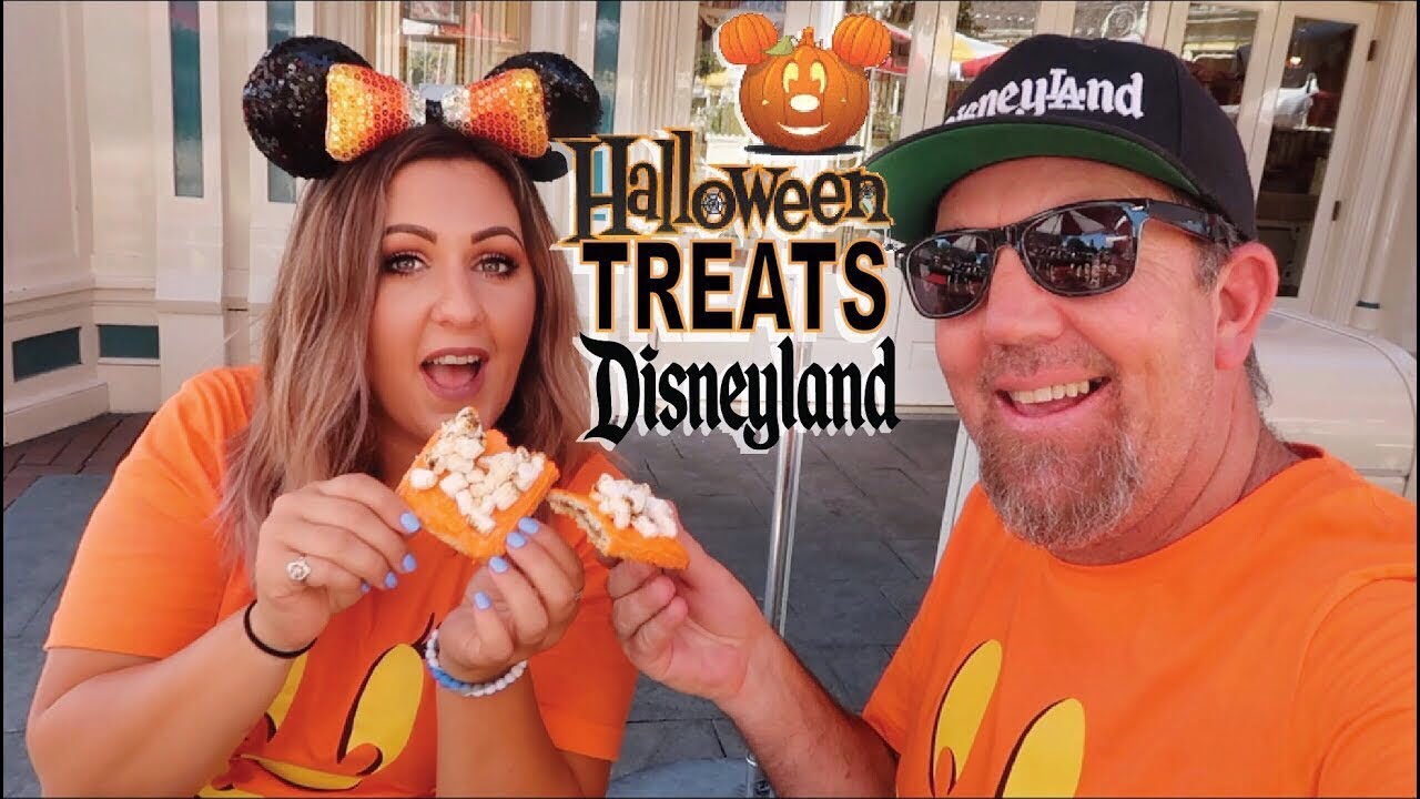 Disneyland Halloweentime Treats! Jolly Holiday Bakery Sweets Taste Test/Review! Fall 2019