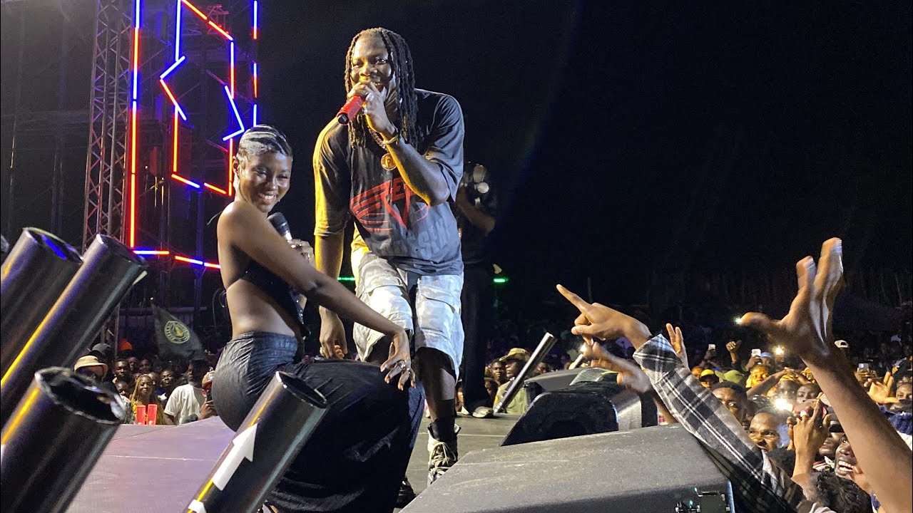 🔥🤩Stonebwoy против Sina Soul Freestyle Battle на курорте Anloga Lalana Beach || фанаты лишились д...