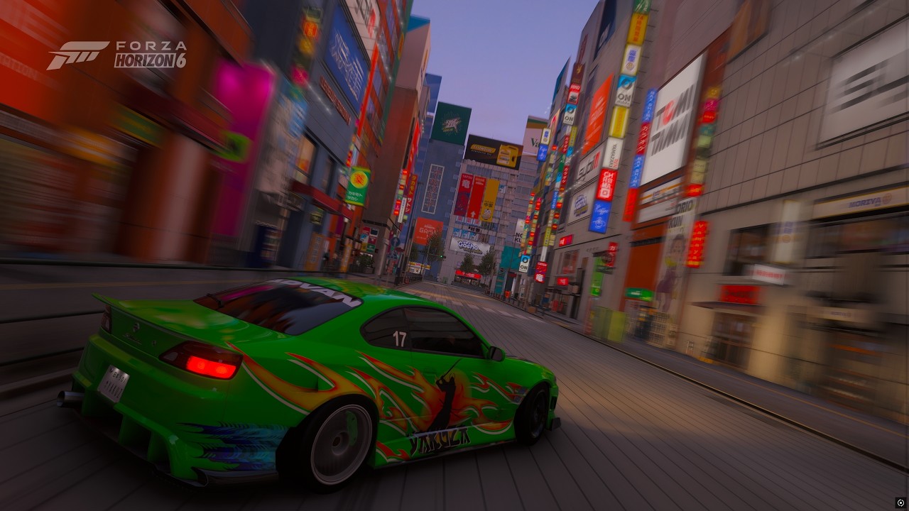 Drifting Tokyo streets at night in Silvia S15