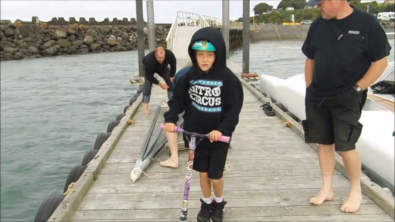 Unfold, raise mast, test run