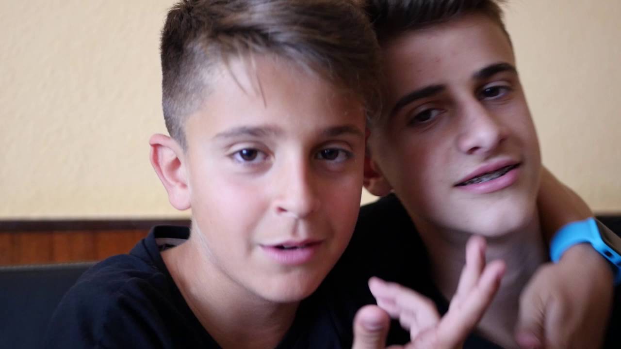 Adexe Y Nau (Respuestas al segundo video de preguntas) (Parte 1)
