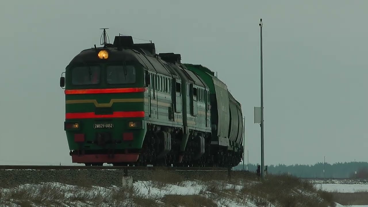 [БЧ] Тепловоз 2М62У-0052 с грузовым поездом