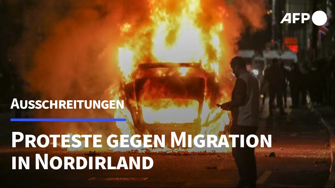 Nordirland: Ausschreitungen bei Protesten gegen Migration | AFP