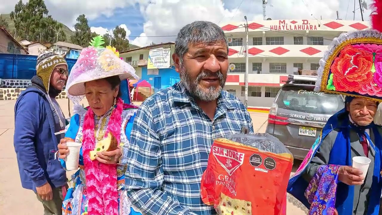 La Fiesta mas Grande del ZAPATEO NAVIDEÑO - Huayllahuara 2024 ( video 1 )
