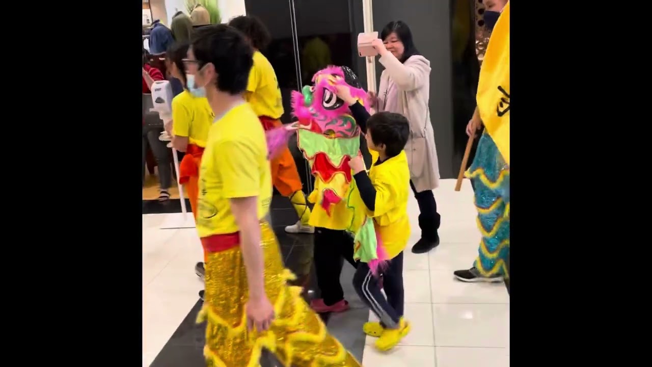 Lion dance. Macys. South Coast Plaza. 2023.