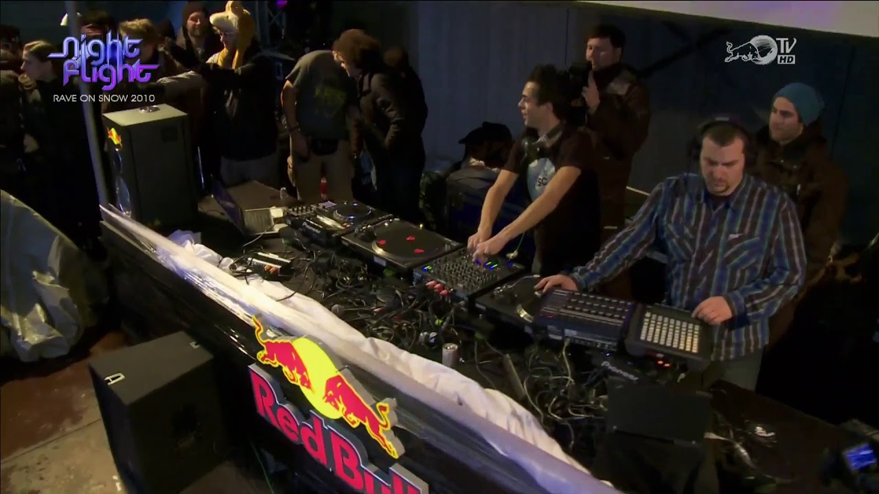 Padre El Ferenco live @ Rave on Snow 2010 HD