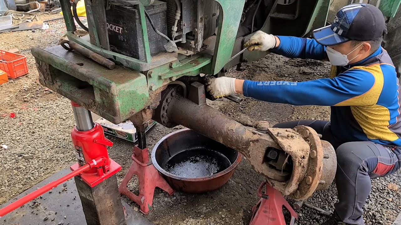 존디어5400 트랙터 조향실린더 누유수리가 끝인줄 알았는데...John deere repair...
