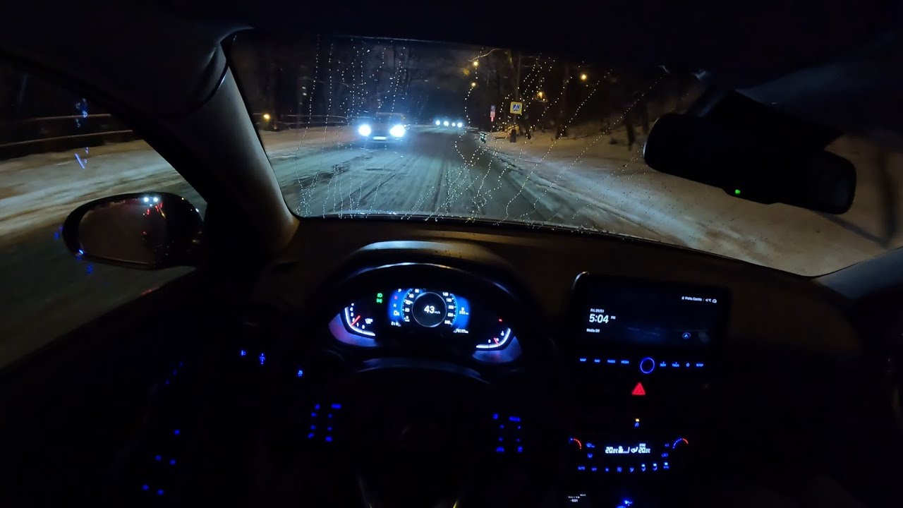 Hyundai i30 fastback night POV drive | Snow 