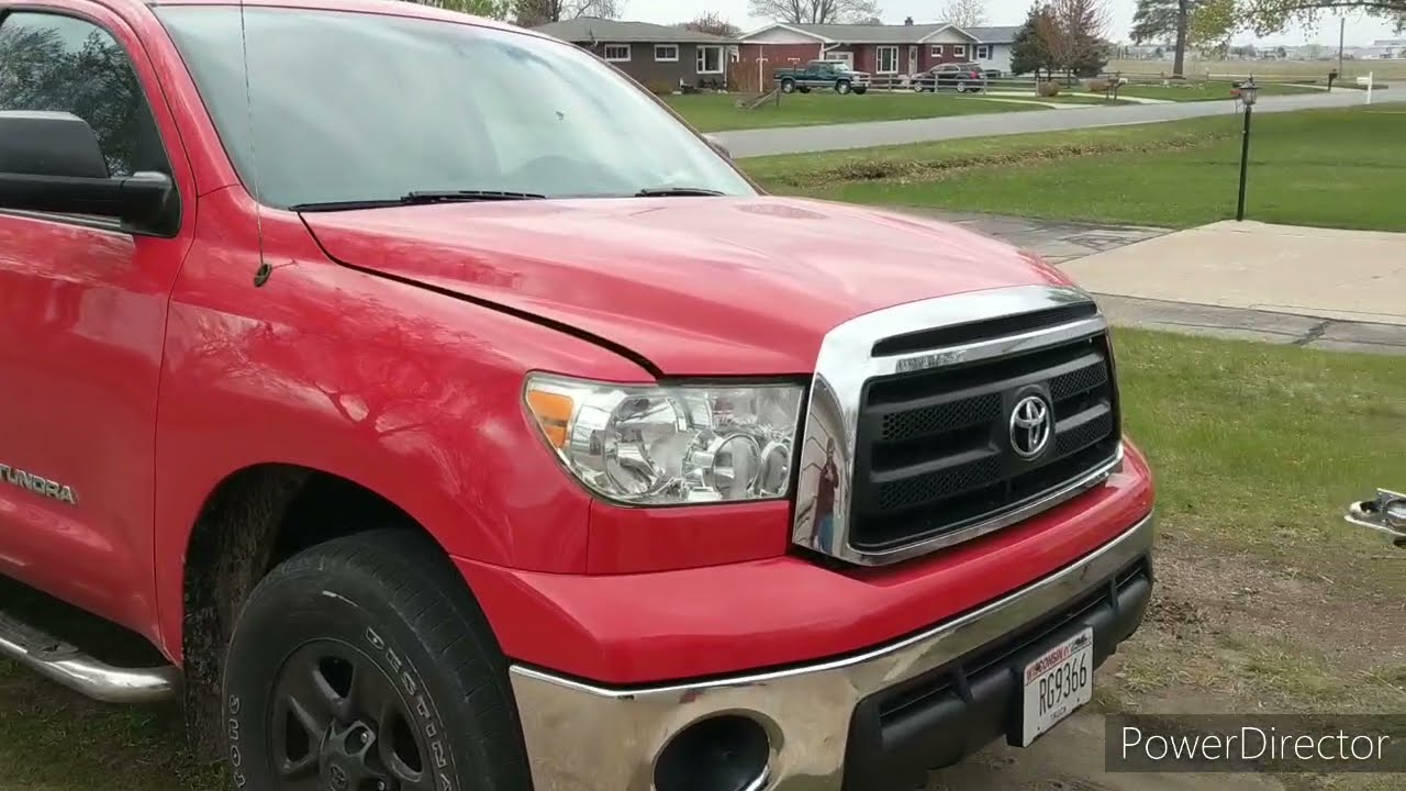 2007-2013 Toyota Tundra Headlight Replacement