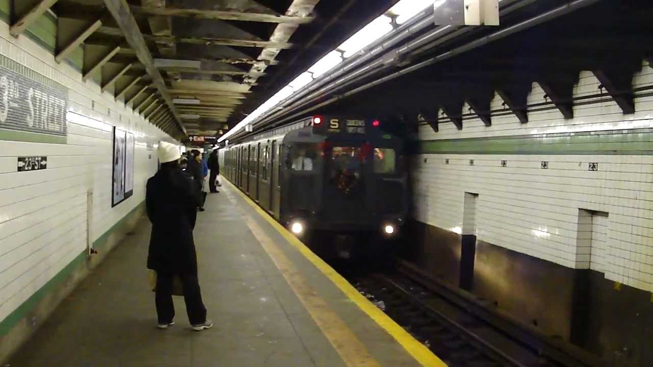IND 6th Ave Line Special: 1930/40 R1/R9 Vintage Nostalgia Holiday Train at 23rd St-6th Ave
