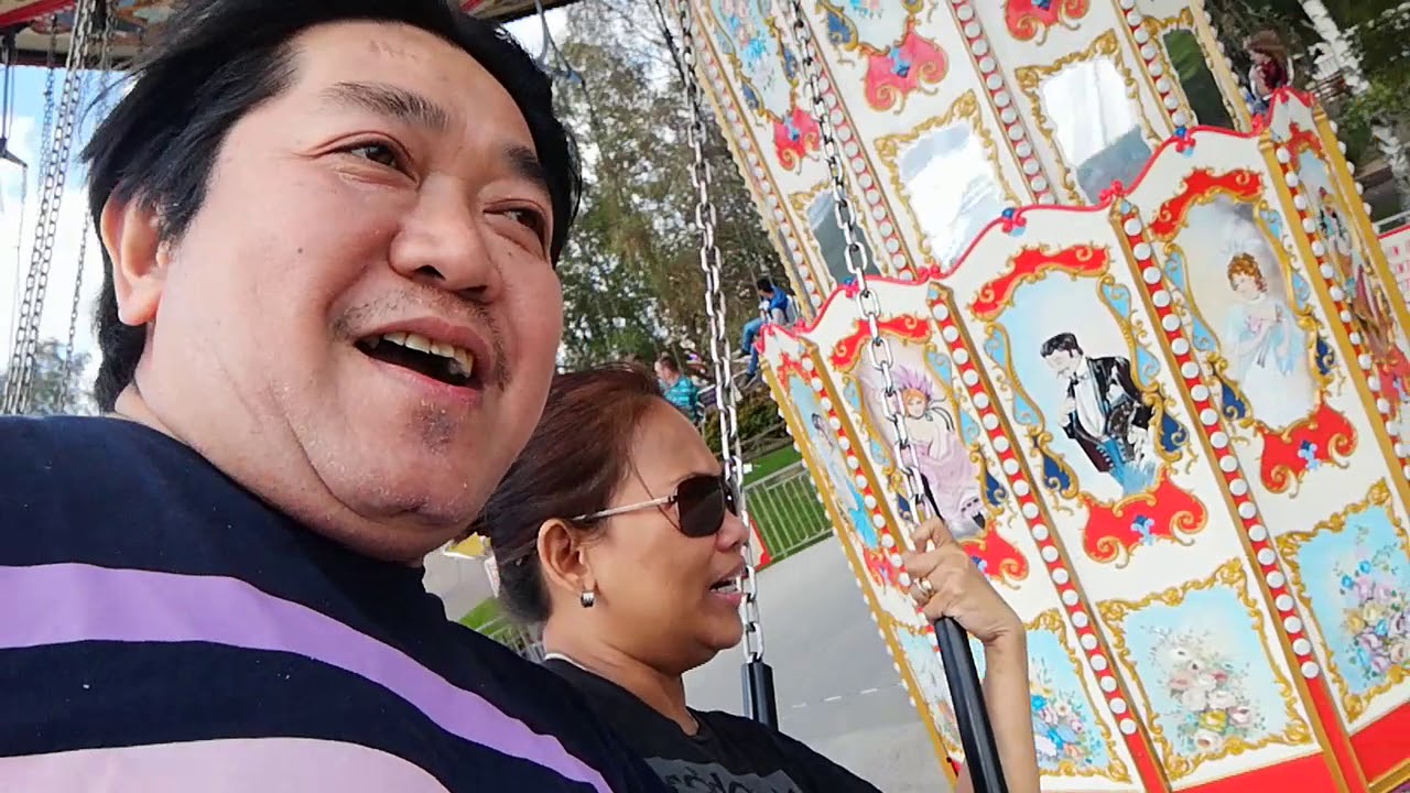 M&D's Theme Park Scottland Swing Ride...
