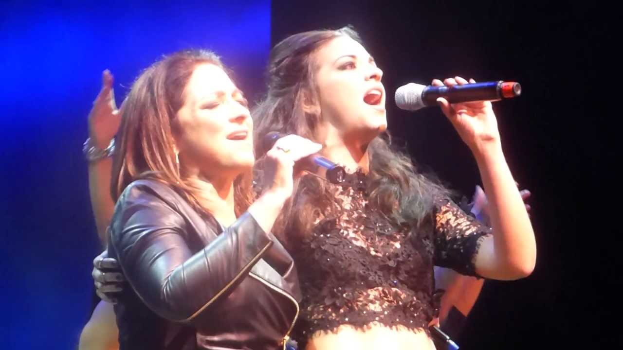 GLORIA ESTEFAN - COMING OUT OF THE DARK - LIVE AT THE MINSKOFF THEATRE, NEW YORK - 14TH SEPT 2015