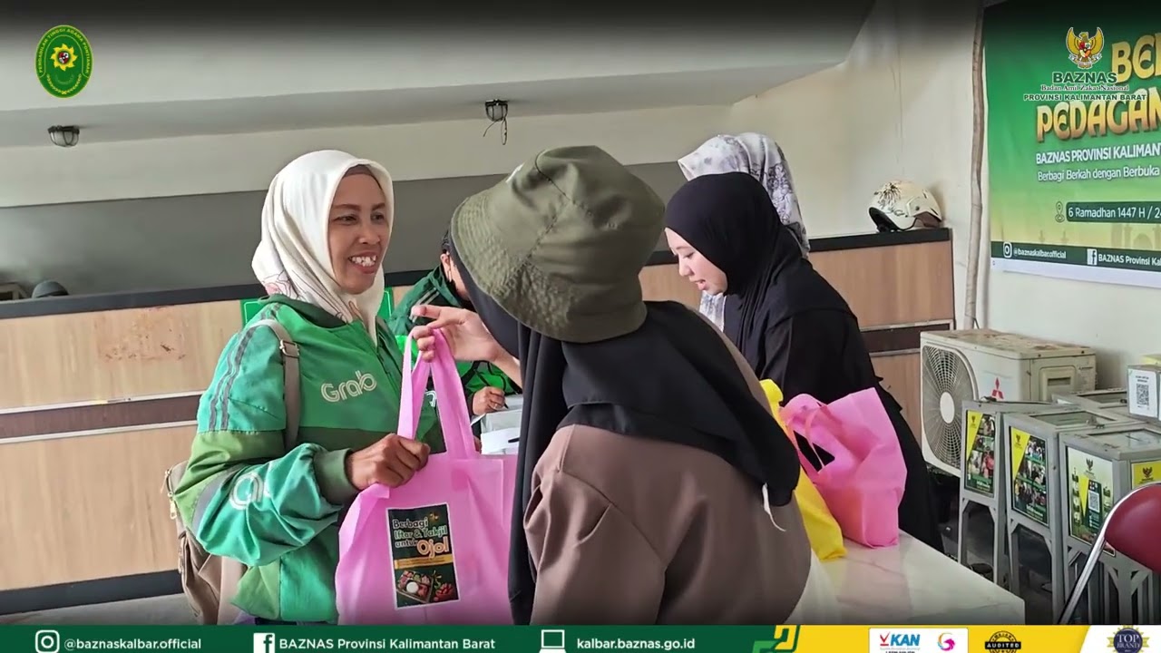 Berbagi Berkah Ramadhan: Pedagang Terbantu, Ojek Online Tersenyum