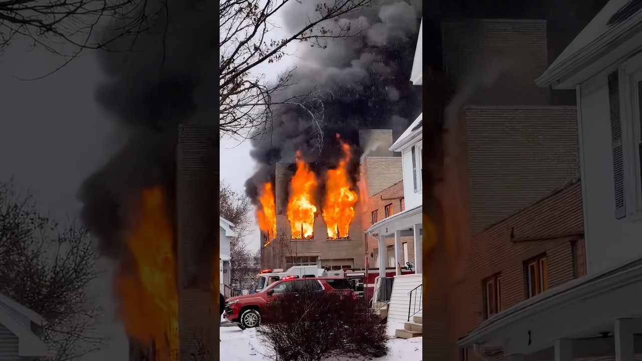 Important incendie dans une &eacute;glise &agrave; Rochester (&Eacute;tats-Unis)