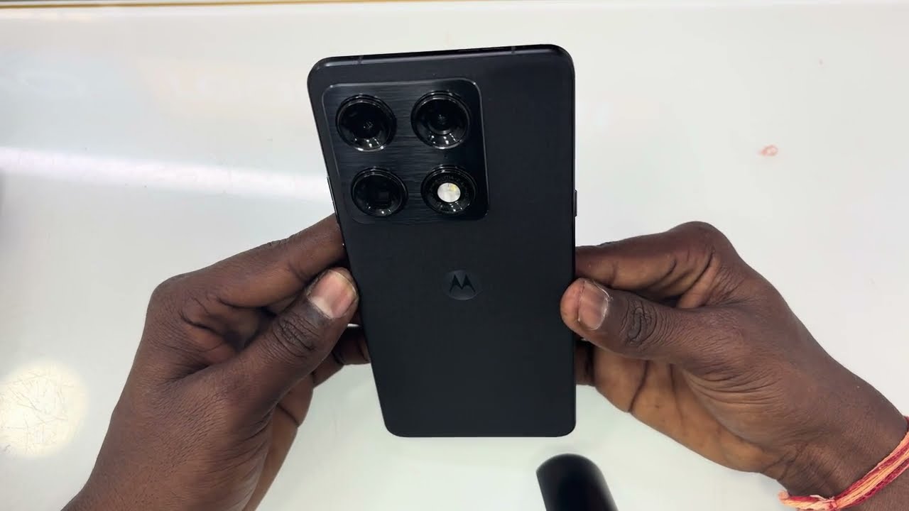 Motorola Signature Unboxing And First Look - ASMR (8gen5 | 59,999)