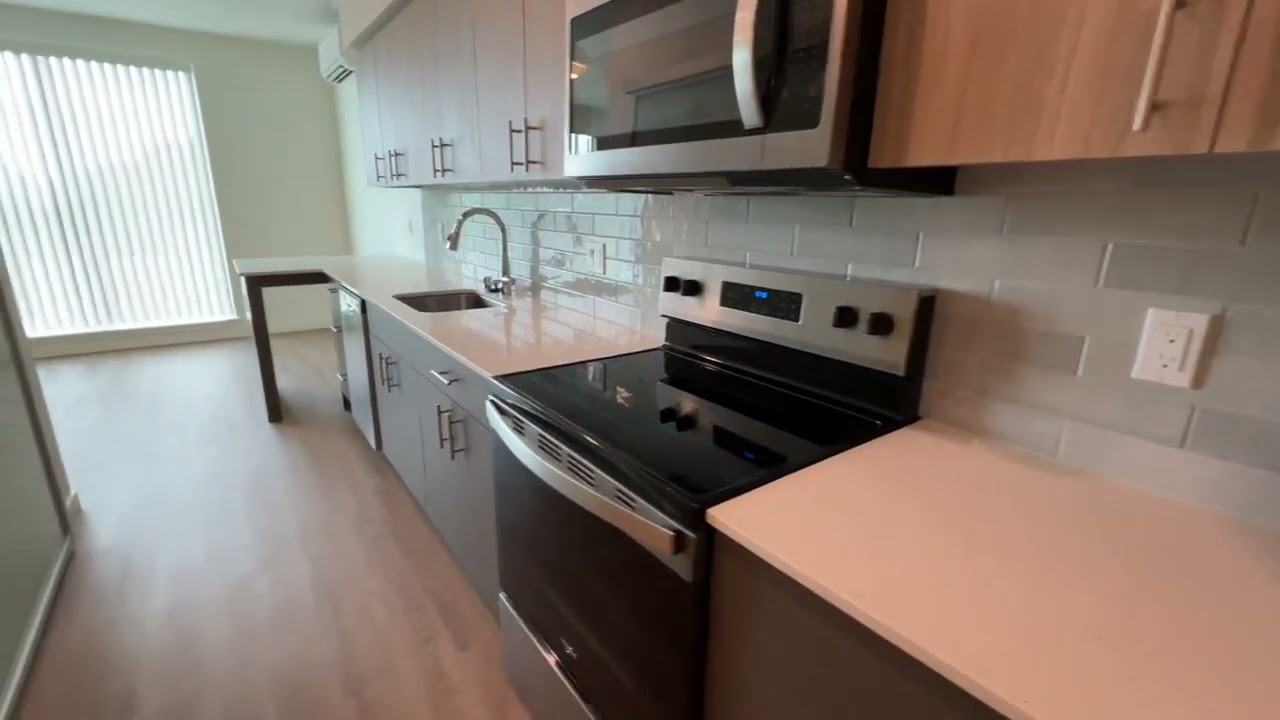 622 - (Open 1-Bedroom Grove ARCH) 598 SQ FT